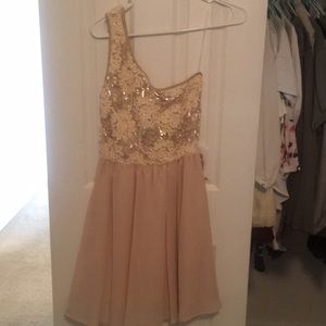 One shoulder pink Lilly dress. Never been worn